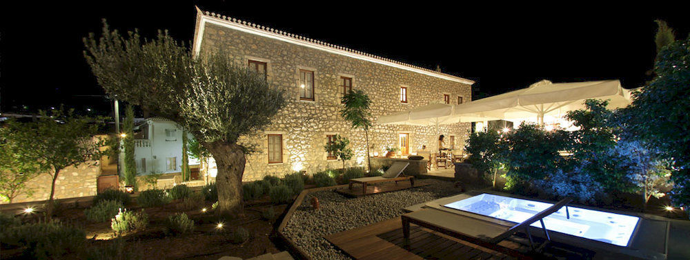 Mare Monte Luxury Suites Spetses Town Exterior photo