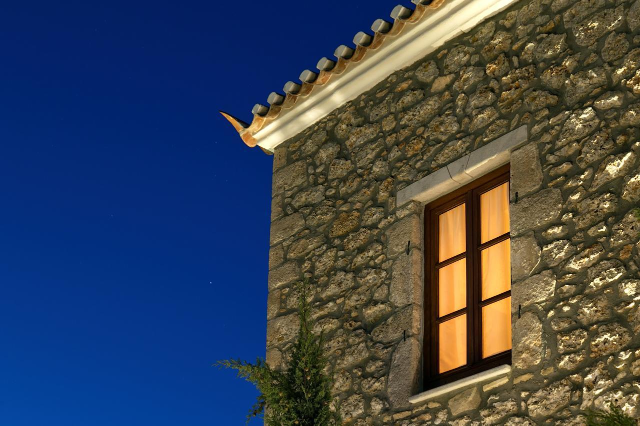 Mare Monte Luxury Suites Spetses Town Exterior photo